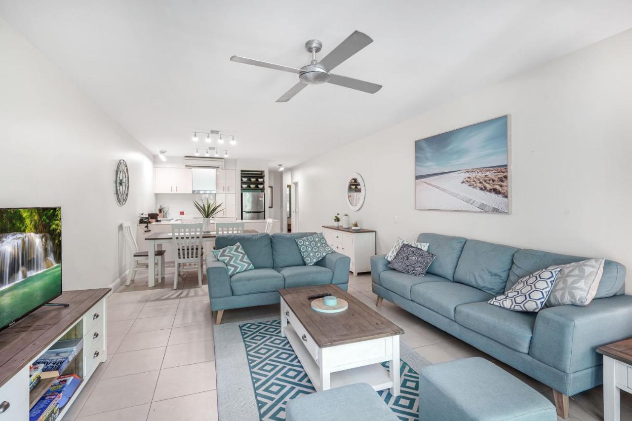 The Beach Club Premium Private Apartments Palm Cove Exterior foto