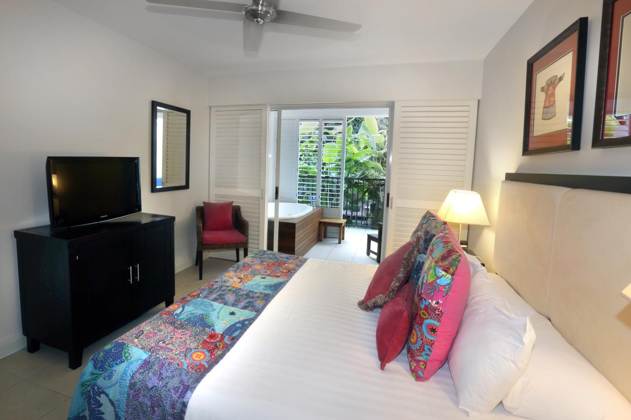 The Beach Club Premium Private Apartments Palm Cove Exterior foto